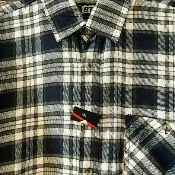 BTC Black and White Flannel Shirt NWT - Picture 6 of 6